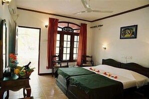 In-room safe, desk, free WiFi - Hotel Lagoon Paradise (Negombo)