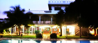 Hotel Lagoon Paradise