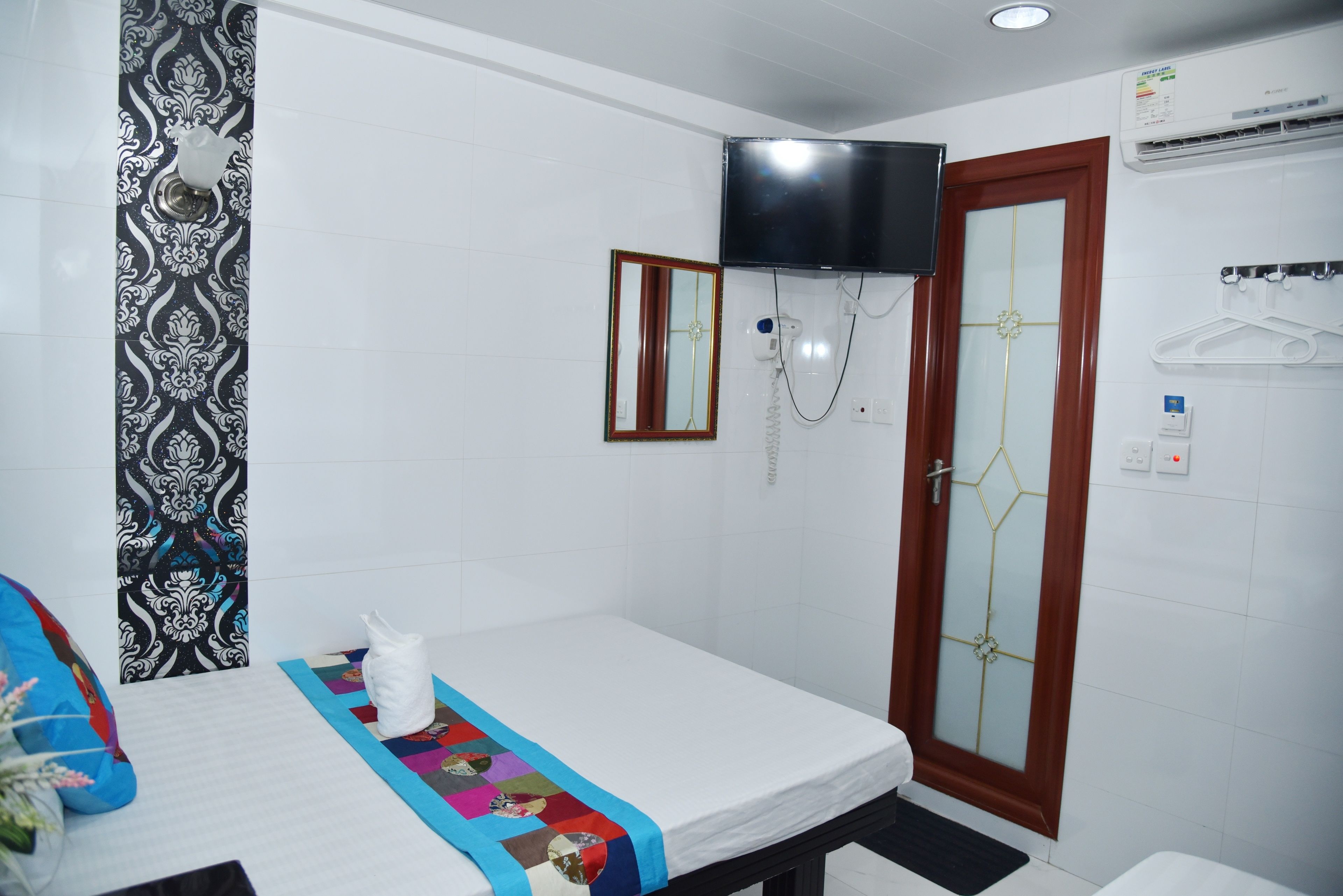 Photo - Delta Lounge