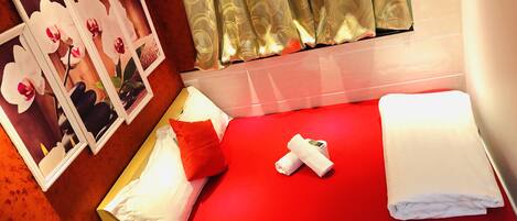 Standard Double Room | In-room safe, soundproofing, free WiFi