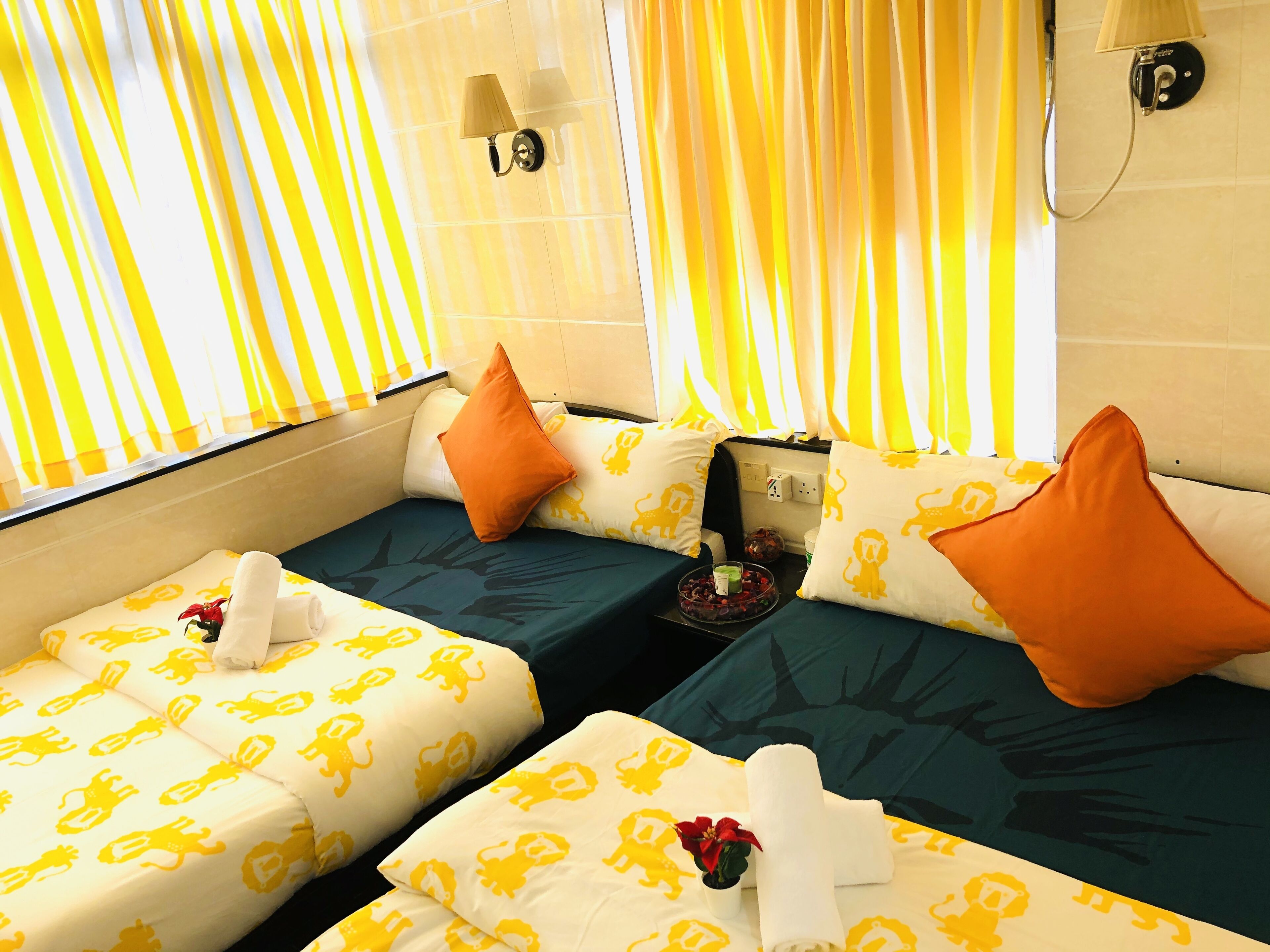 Photo - Delta Lounge