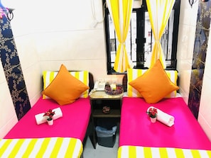 Standard Twin Room (Private Bathroom) | In-room safe, soundproofing, free WiFi - Delta Lounge (Kowloon)