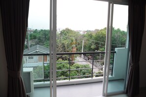 Standard Studio, 1 Double Bed, Non Smoking | Balcony