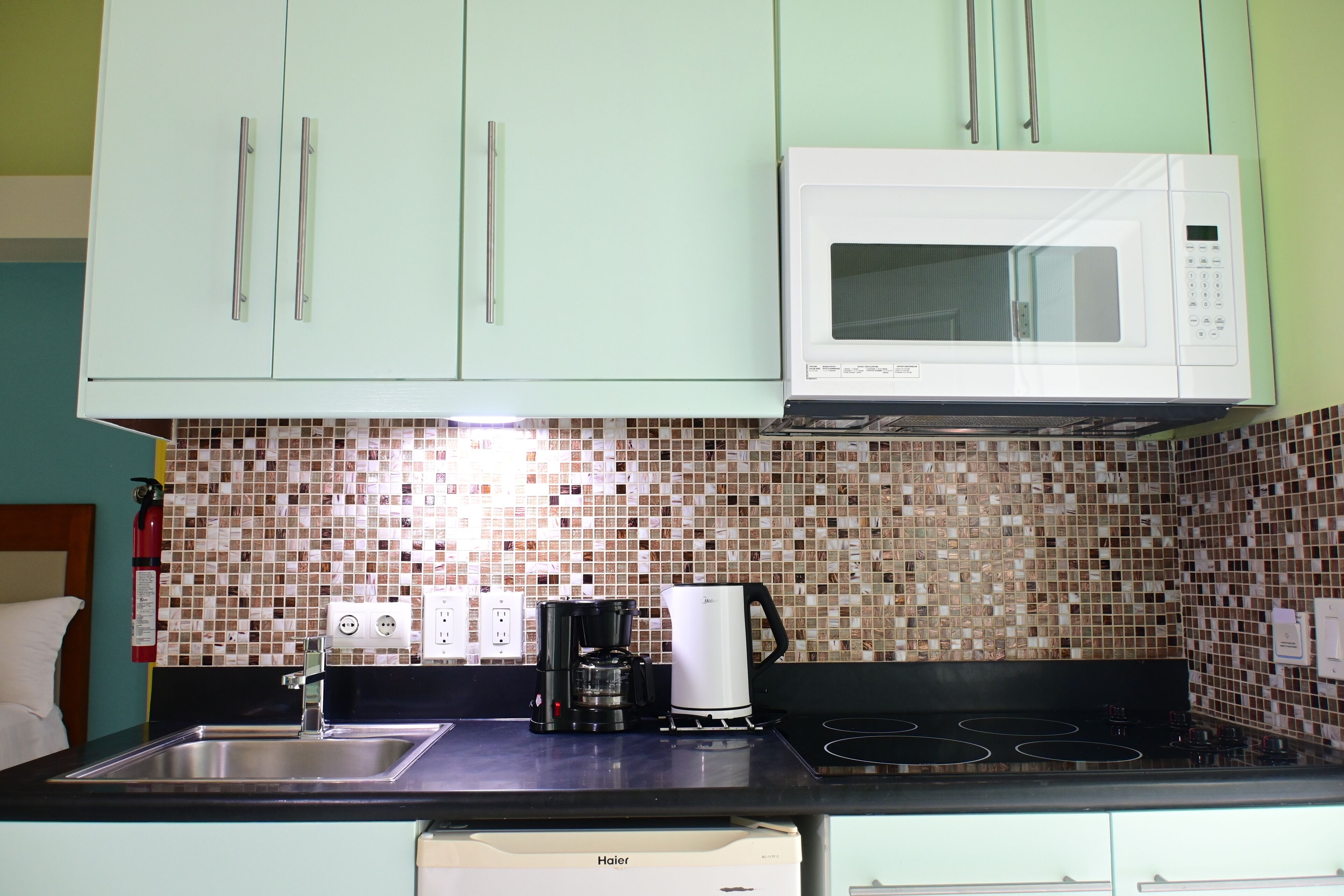 in-room safe, individually decorated, individually furnished, desk