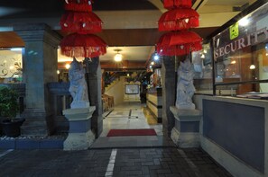 Entrée de l’hébergement