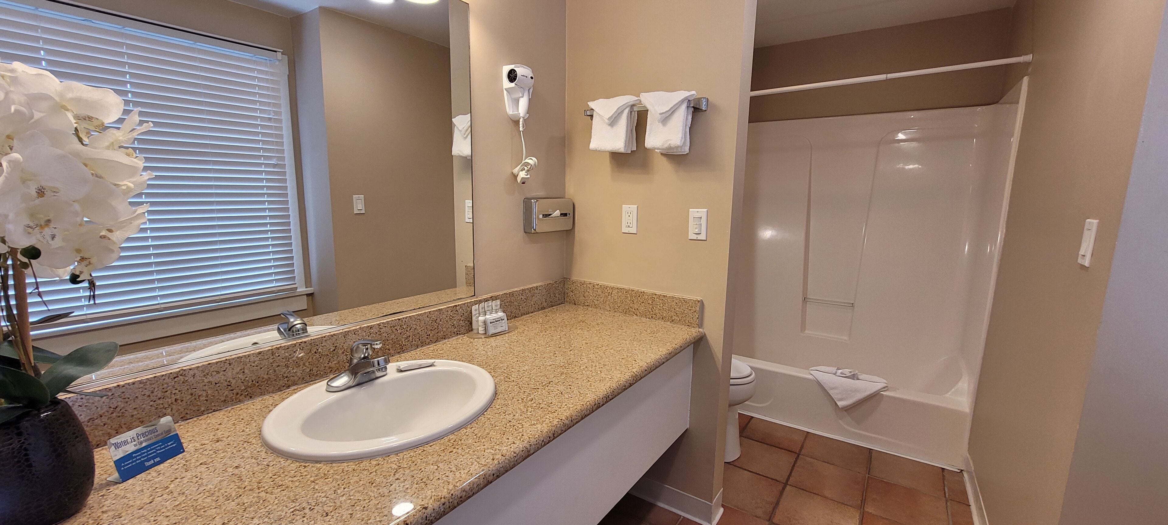 Photo - Butterfly Grove Inn