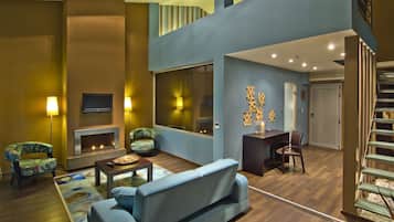 Villa | Free minibar, in-room safe, desk, blackout curtains