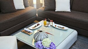 Superior Double Room, Executive Level | Food court - Suite Valadier (Rome)