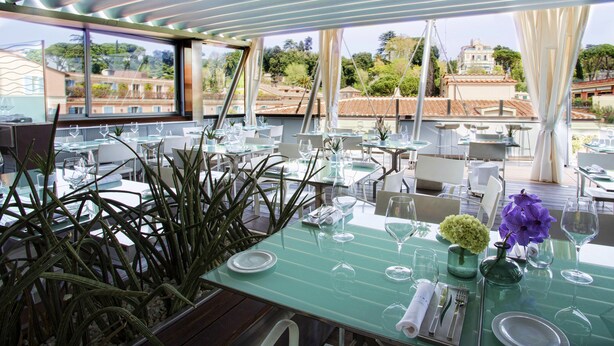 Superior Double Room, Executive Level | Outdoor dining - Suite Valadier (Rome)