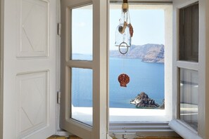 XXX - Liakada Oia Suites (Santorini)