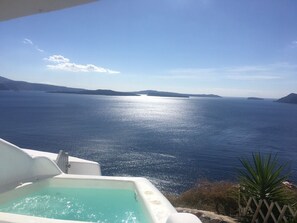 Jetted tub