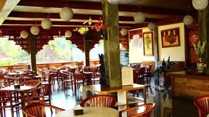 Dining - New Ayuda Puncak Hotel (Megamendung)