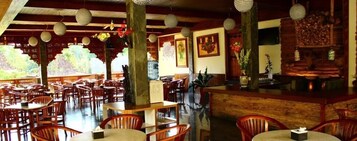 2 restaurantes, cocina india