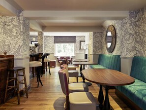 Bar (on property) - Mercure Thame Lambert Hotel (Watlington)