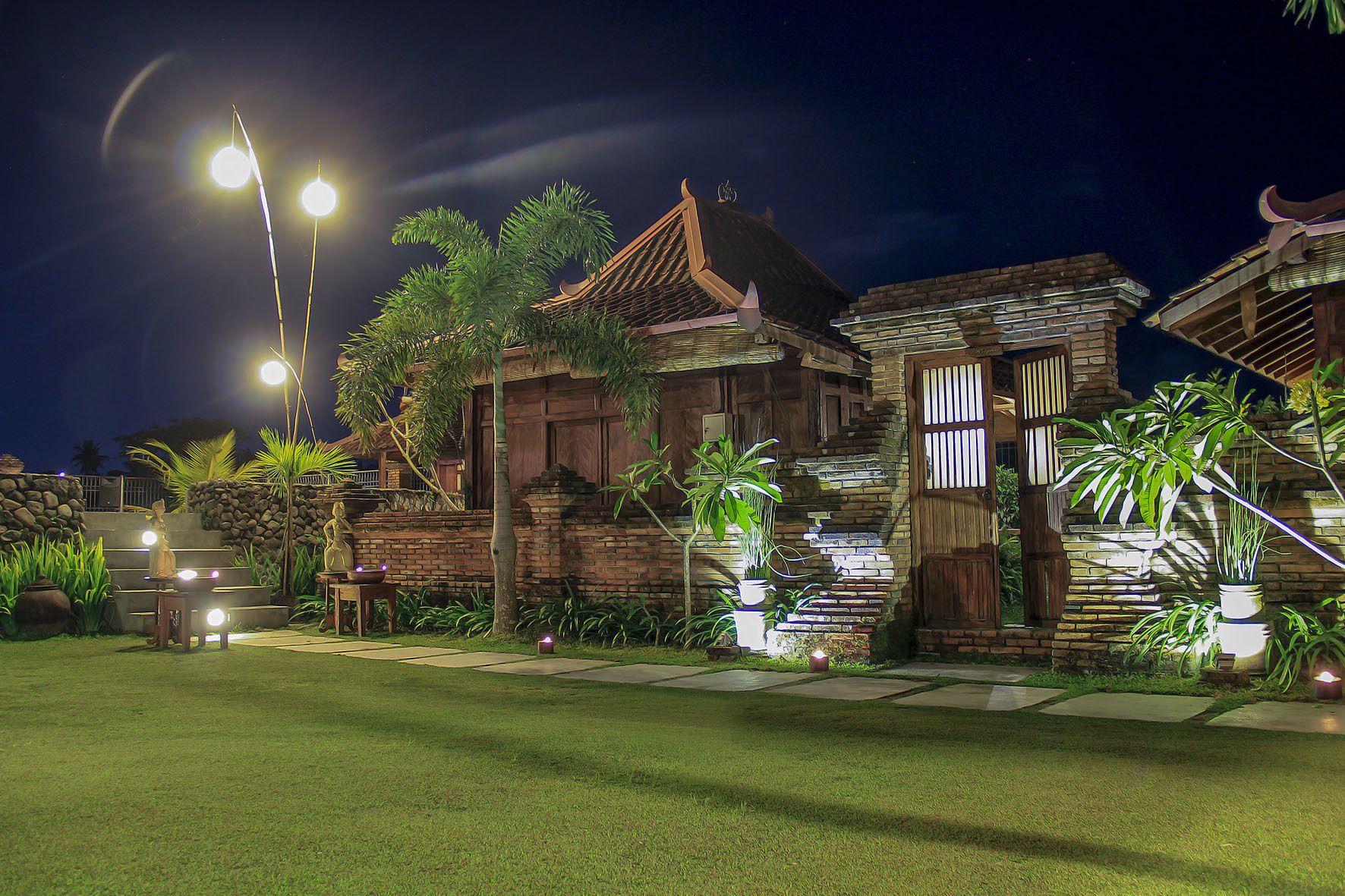 Front of property - evening/night