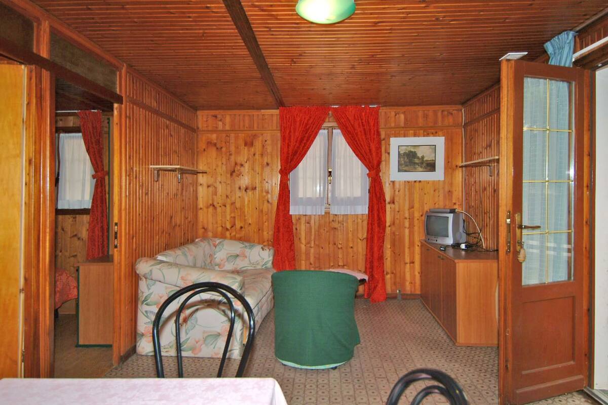 Bungalow, 2 slaapkamers | Een kluis op de kamer, gratis wifi, beddengoed
