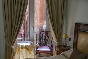 Egyptian cotton sheets, premium bedding, minibar, in-room safe - Hotel Lanfipe Palace (Naples)