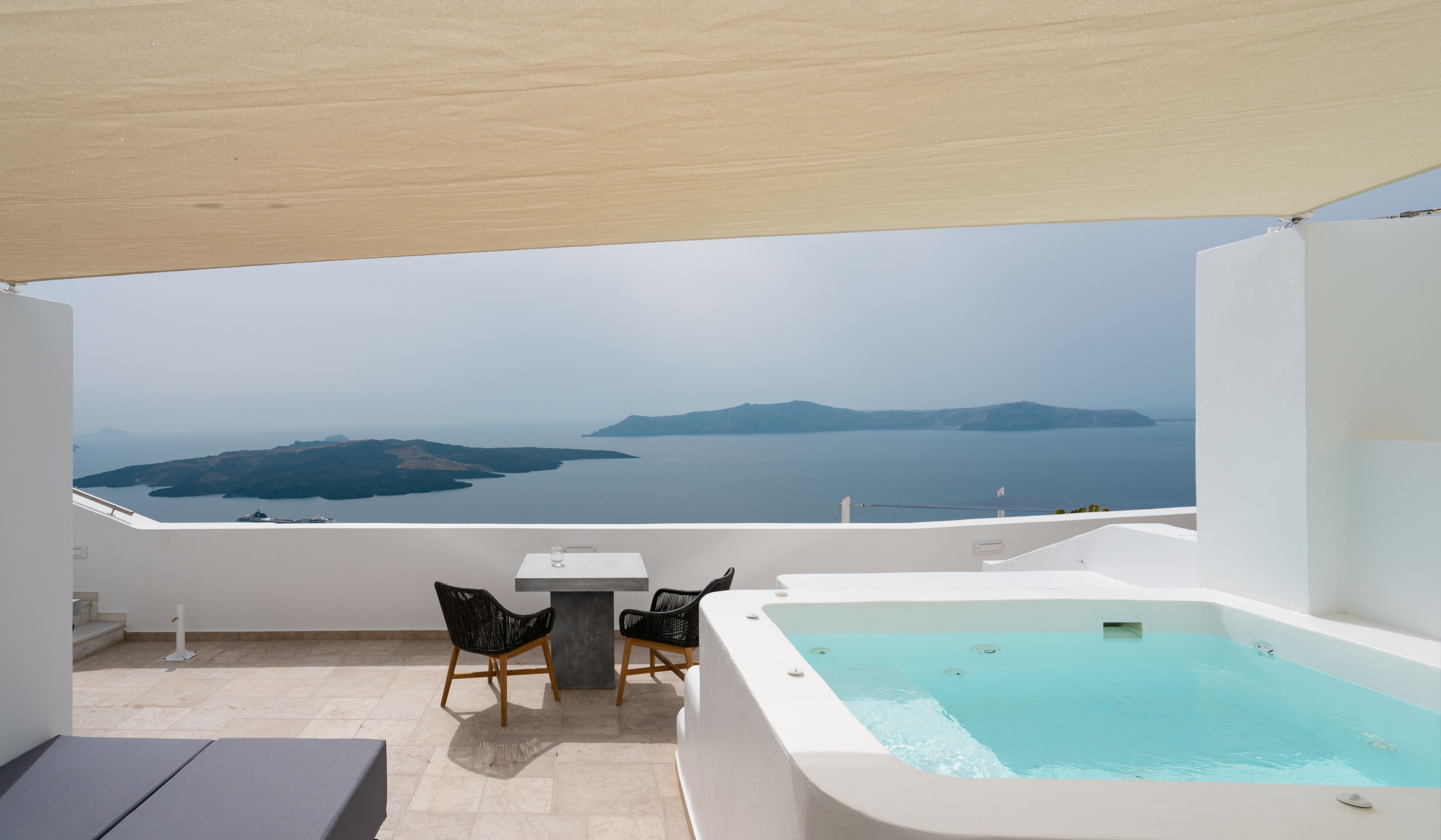 Motion Suite with hot tub Caldera View | Exterior