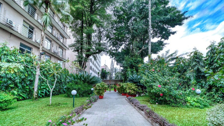 Hotel Akwa Palace