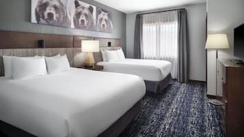 Deluxe Condo, 2 Bedrooms, Kitchen | 2 bedrooms, iron/ironing board, free WiFi, bed sheets
