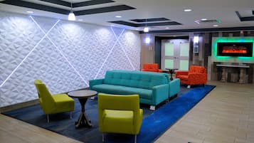 Coin salon dans le hall