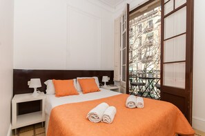 Apartment, 2 Bedrooms, 2 Bathrooms | Iron/ironing board, cribs/infant beds, free WiFi, bed sheets - Weflating Sant Antoni Market (Barcelona)