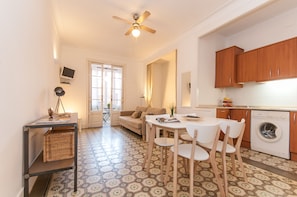 Appartement, 2 chambres, terrasse | Fer et planche à repasser, lits bébé (en supplément), Wi-Fi gratuit