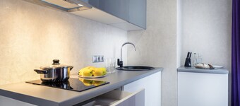 Hotel Status Apartments