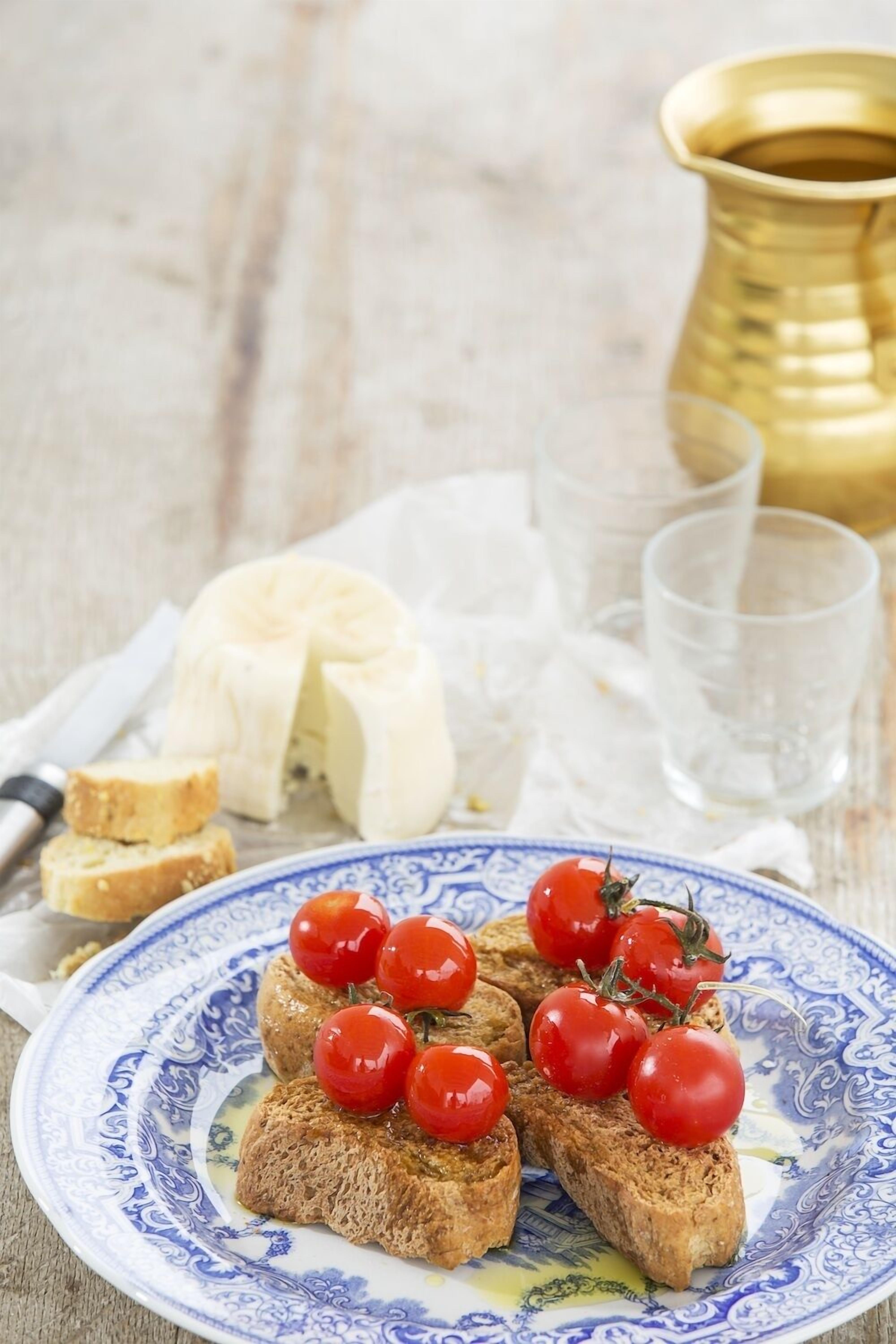 free daily local cuisine breakfast