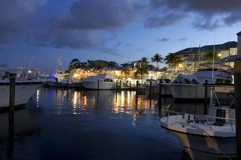 Pirate's Cove Resort & Marina