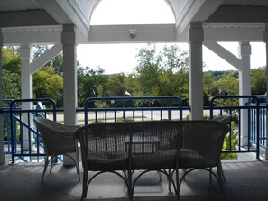 Balcony - Fontana Village Inn (Fontana)