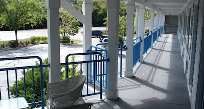 Fontana Village Inn