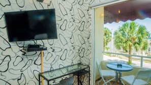 Kamar Double Superior, pemandangan samudra | Seprai premium, minibar, brankas, dan tirai kedap cahaya