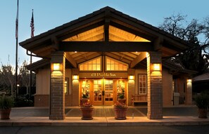 Exterior - El Pueblo Inn (Sonoma)