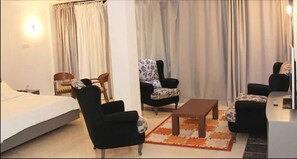 Suite | Premium bedding, minibar, desk, soundproofing - Medina Hotel (Boumerdès)