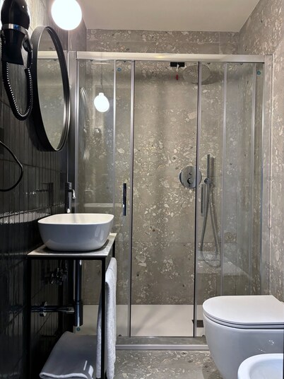  AV Hotel Milano