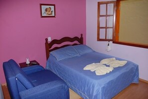 Quadruple Room | Free WiFi - Pousada Cantinho dos Anjos (Campos do Jordão)