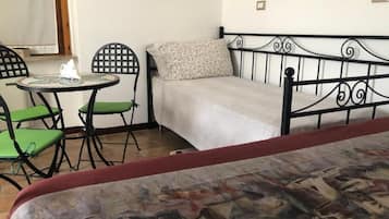 Edredón, camas con efecto memoria, muebles diferentes y insonorización