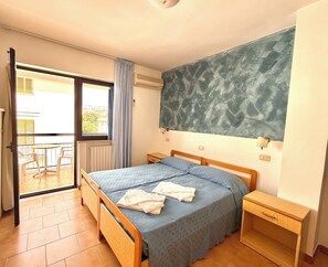 Literie de qualité supérieure, coffres-forts dans les chambres, bureau