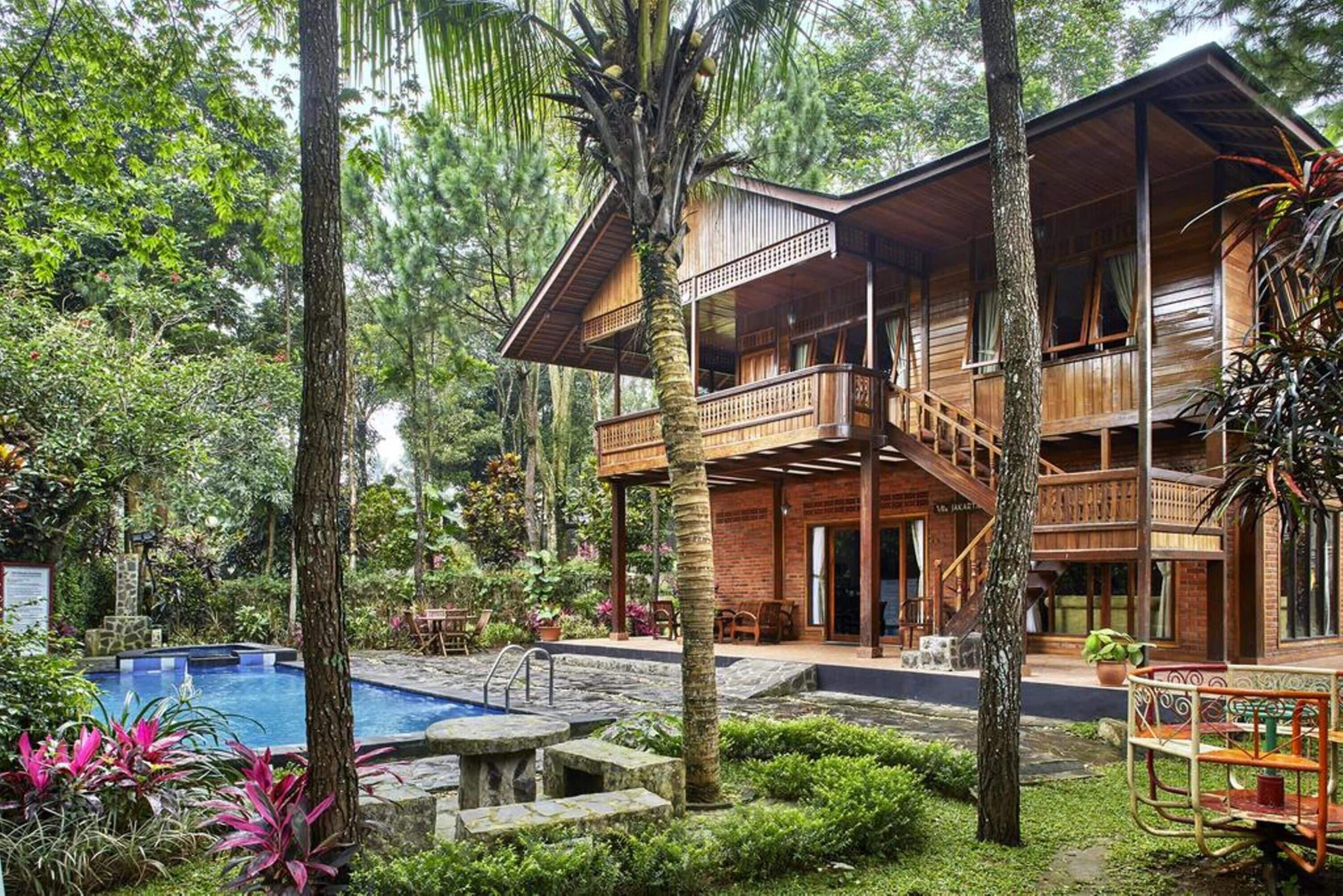 4 Bedroom VIP Villa | 花園景