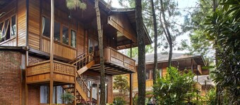 Jambuluwuk Convention Hall & Resort Puncak