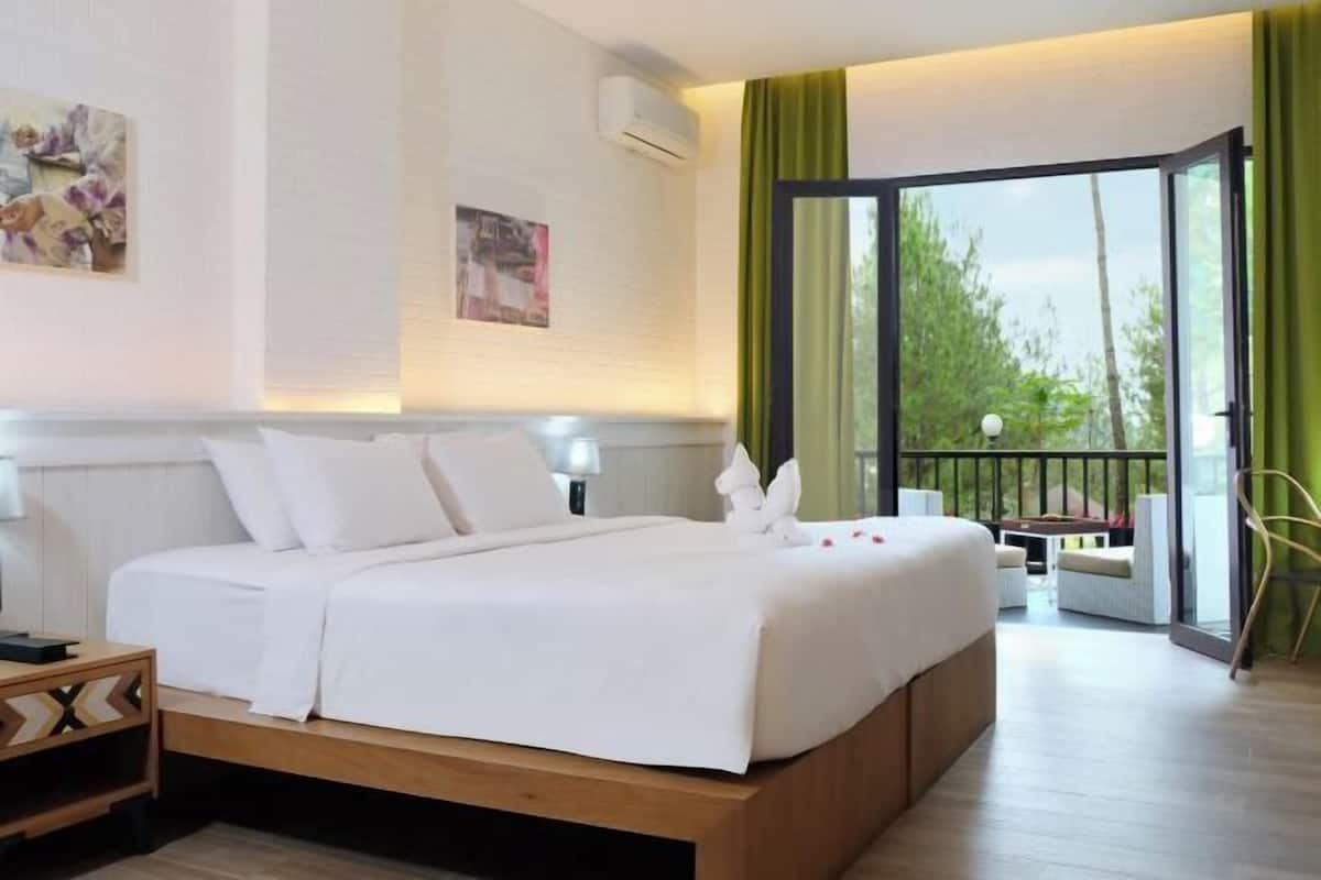 1 bedroom, in-room safe, desk, free WiFi