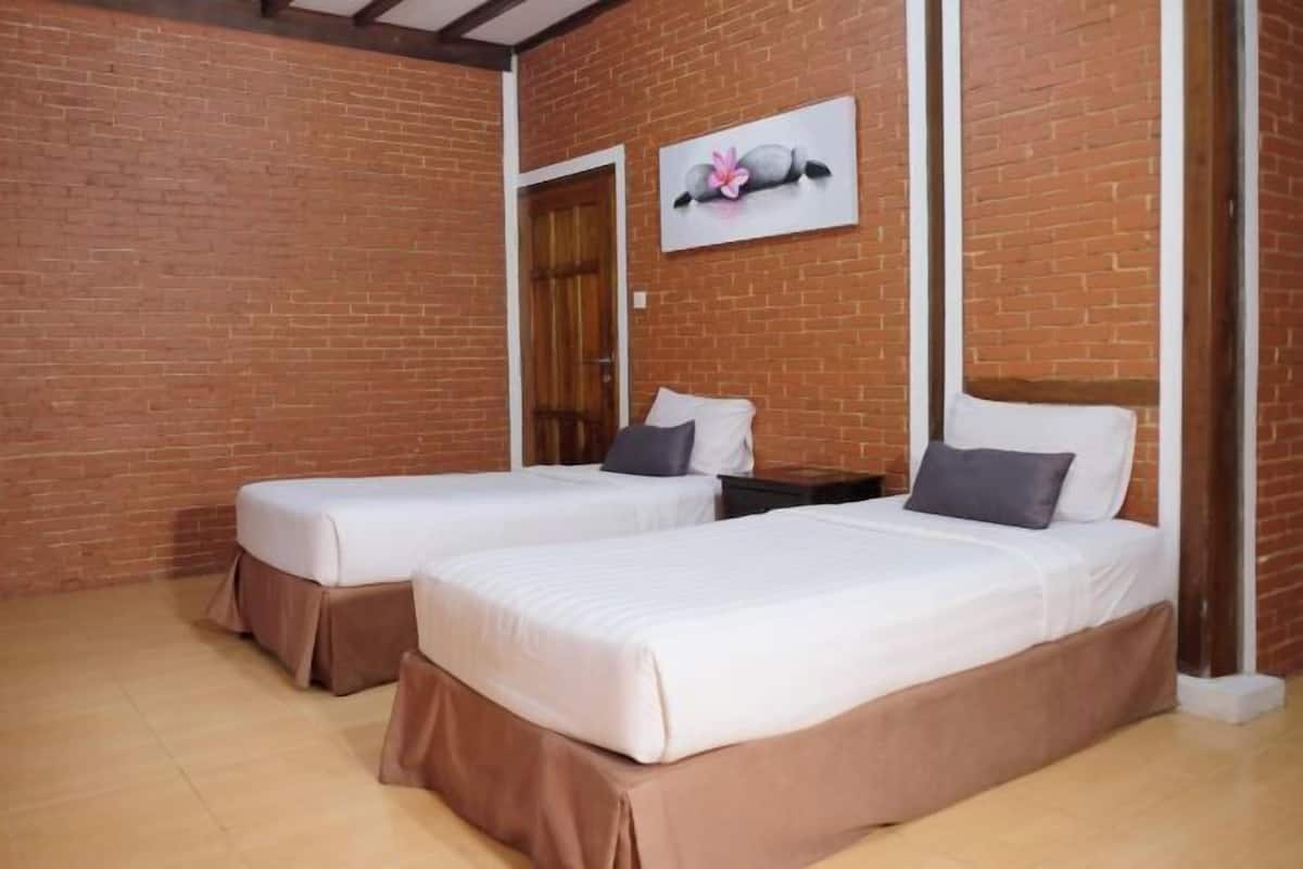 1 bedroom, in-room safe, desk, free WiFi