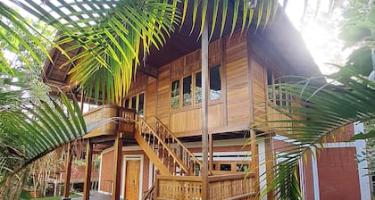 Jambuluwuk Convention Hall & Resort Batu