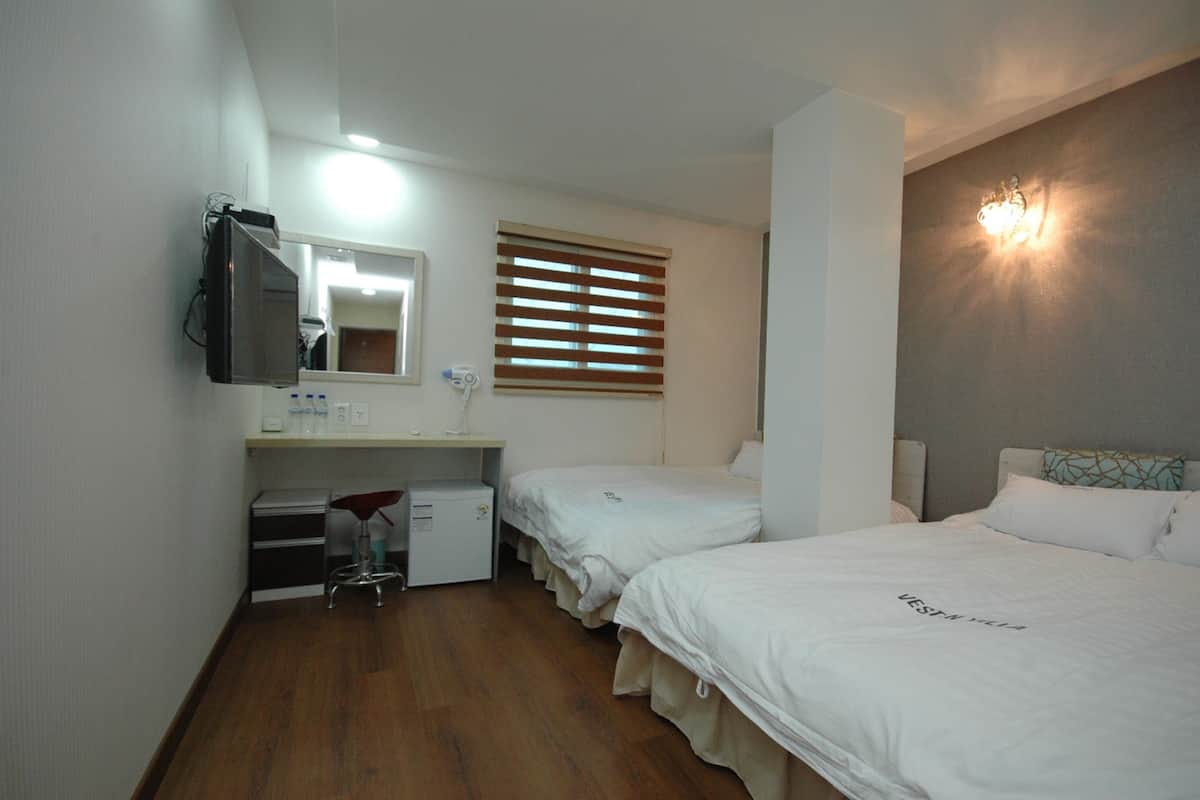 Blackout curtains, rollaway beds, free WiFi