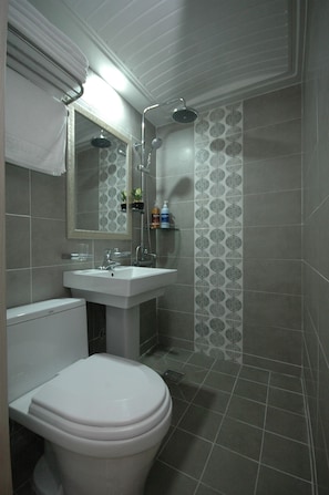 Bathroom - Vestin Villa Myeong-dong Guest House (Seoul)