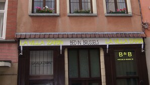 Unclassified image, 4 of 15, button - B&B La Villa Zarin (Brussels)
