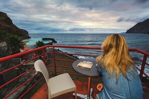 Front of property - Hotel Vila Bela (Machico)