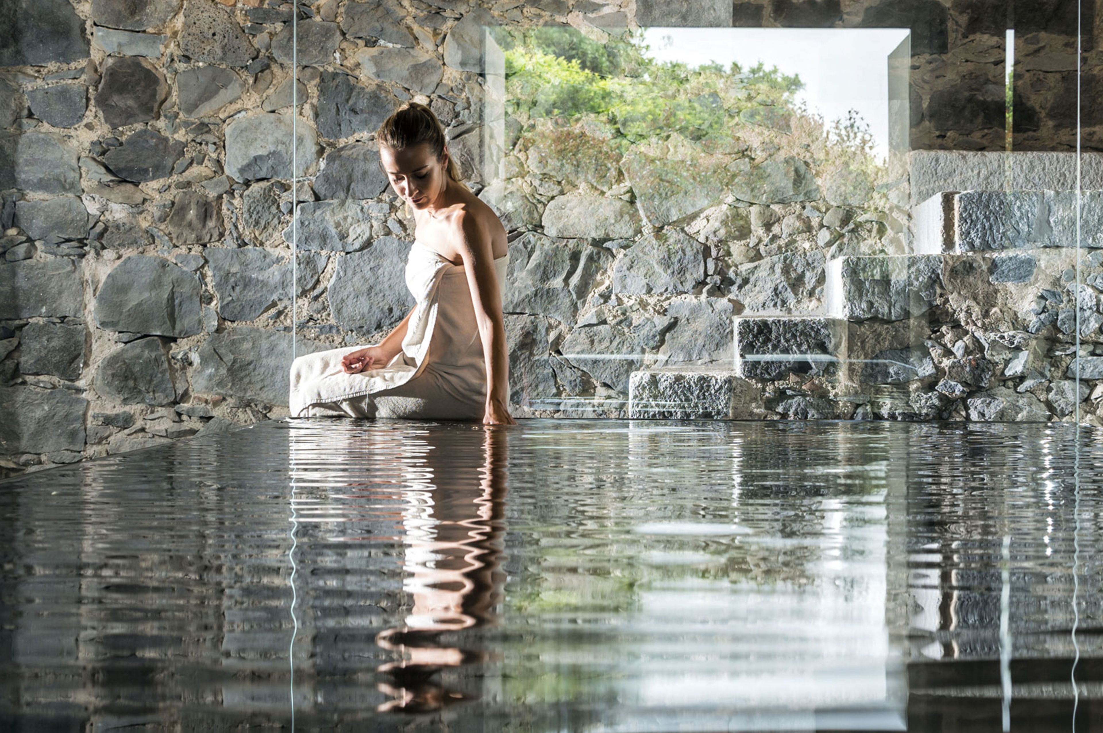 Couples treatment rooms, sauna, hot tub, steam room, Turkish bath