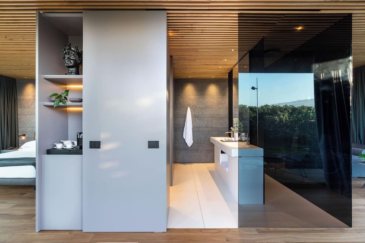 Suite estudio Deluxe | Minibar, caja fuerte, escritorio y sistema de insonorización